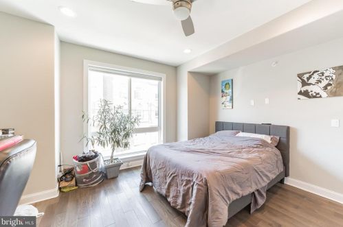 1239 17 St, Philadelphia PA 19121-5029 exterior