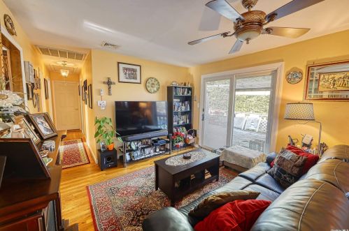 1596 Roosevelt Ave, Bohemia NY 11716-1407 exterior