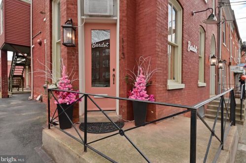 113 Walnut St, Lancaster PA 17602-2451 exterior