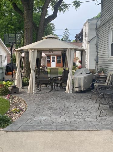 3953 57, Milwaukee WI 53220-2636 exterior