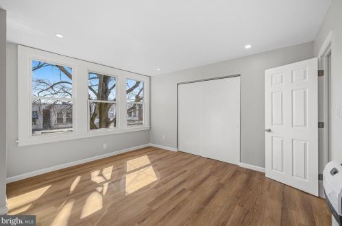 216 Wright Ave, Darby PA 19023-2328 exterior