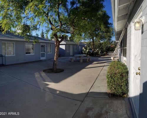 1916 Fairmount Ave, Phoenix, AZ 85015-5306