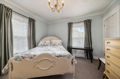 116 Hoffman St, Three Rivers MI exterior