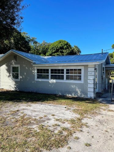 717 22nd St, Fort Pierce, FL 34950-6064