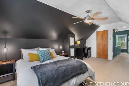 1114 Northlawn St, Grand Rapids MI 49505-3724 exterior