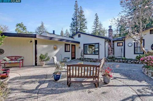 790 Charlton Dr, Concord CA 94523-3551 exterior