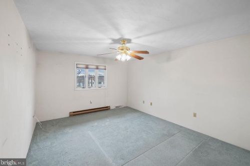 106 Lee Ann Ct, Hanover PA 17331-9560 exterior