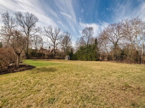 1100 Shady Ave, Pittsburgh PA  15232-2810 exterior