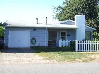 1521 89th Ave, Portland, OR 97216-1831