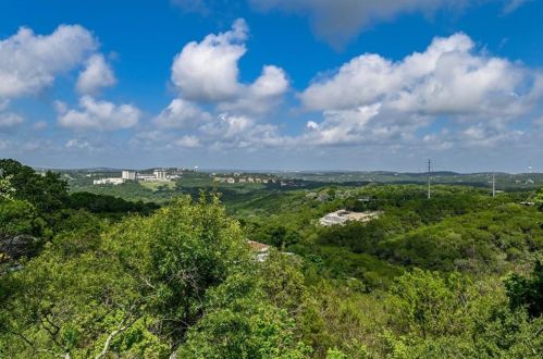 908 Castle Ridge Rd, Austin TX 78746-5154 exterior