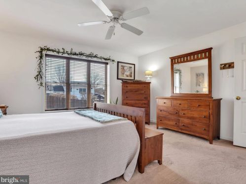 106 Cross Creek Dr, Primrose PA 17901-8727 exterior