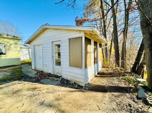 1031 Maynard Rd, Portland MI  48875-1223 exterior