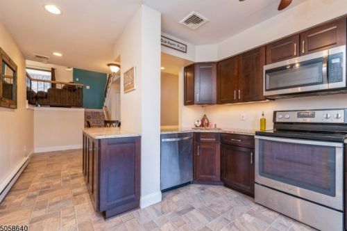 18111 Westview, Wharton NJ 07885-1783 exterior