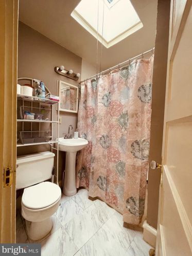 23 Merwit Ct, Camden NJ 08109-2627 exterior