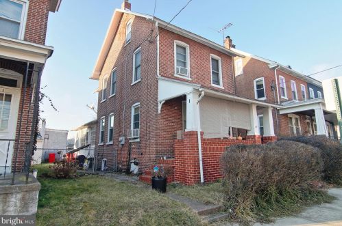 411 Vine St, Pottstown PA  19464-6532 exterior