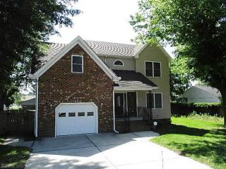 1413 Campostella Rd, Chesapeake, VA 23320-6003