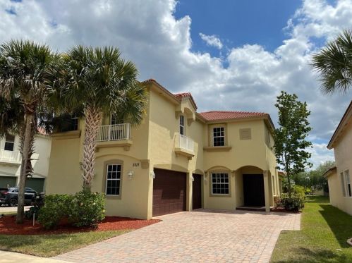 2213 Newport Is Blvd, Fort Pierce FL 34953-4378 exterior