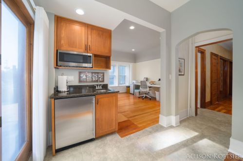 60 College Ave, Grand Rapids MI 49503-1155 exterior