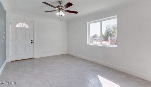 395 21st Ave, Phoenix AZ 85027-3422 exterior