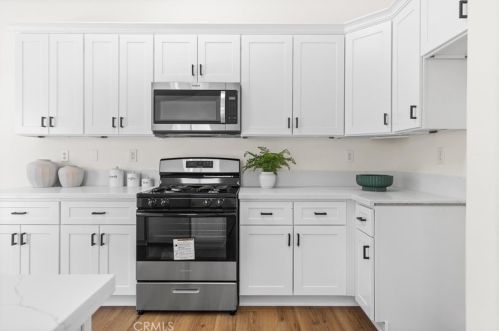 8802 Domingo St, Bakersfield CA 93313-5803 exterior