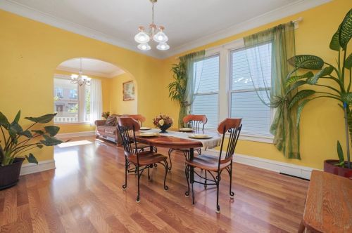 5120 Sawyer Ave, Chicago IL 60655-2413 exterior