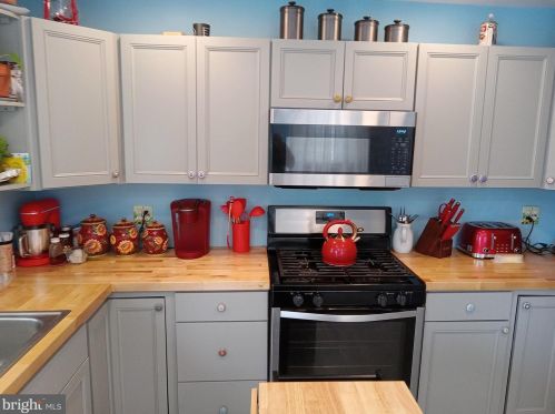 66 Elmwood Ave, Manor PA 19036-1927 exterior