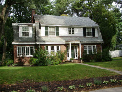 39 Agawam Rd, Newton, MA 02468-1302