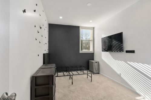 7 Berry Rd, Wantage NJ 07461-3009 exterior