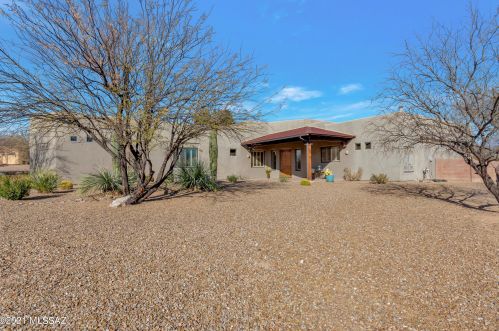 2340 Roanna Ct, Tucson, AZ 85749-5502