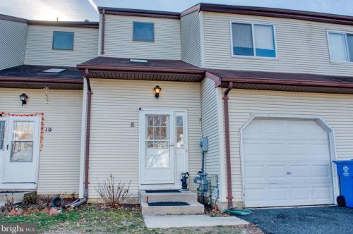 8 Bayleaf Dr, Lumberton Township, NJ 08048-4228