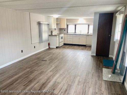 58 Douglas Dr, Jackson Twp, NJ 08527-3516