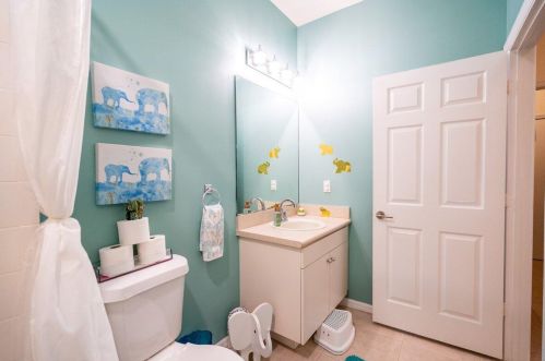 236 Coconut Key Way, Fort Pierce FL 34986-1911 exterior