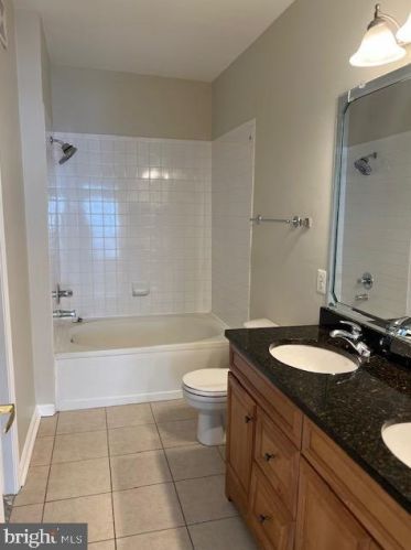 4560 Strutfield Ln, Alexandria VA 22311-4964 exterior