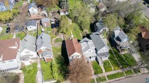 2117 4th St, Duluth, MN 55806-1606