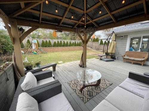 4826 Nashville Ave, Chicago, IL 60656-4006