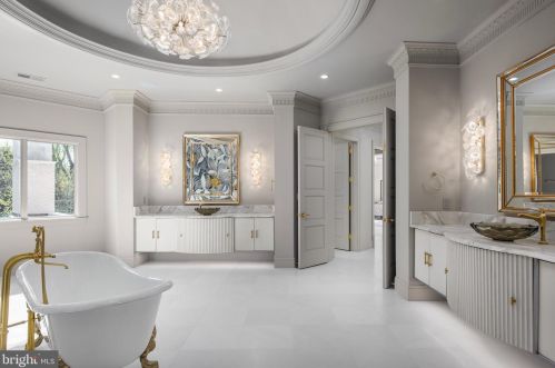 6431 Georgetown Pike, Mc Lean VA 22101-2212 exterior