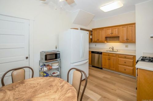 108 Rdg Rd, Valley Cottage NY 10989-2465 exterior