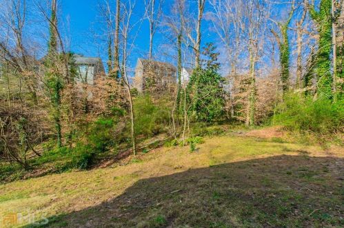 2152 Collins Rd, Atlanta GA exterior