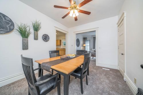 1020 Clinton Ave, Kalamazoo MI 49001-3881 exterior