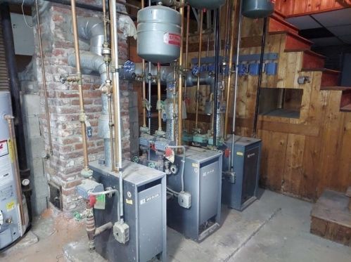 203 Delmont Ave, Worcester MA 01604-2136 exterior