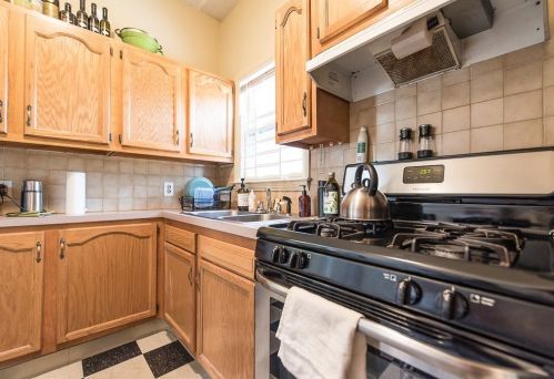 41 Doyle Ave, Providence RI  02906-1705 exterior