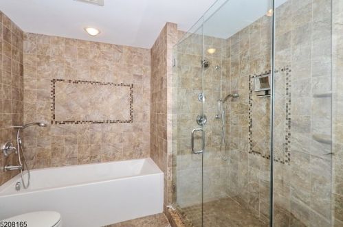 78 Benjamin St, Cranford NJ  07016-2622 exterior