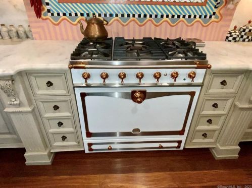 231 Ledge Dr, Torrington CT 06790-2245 exterior