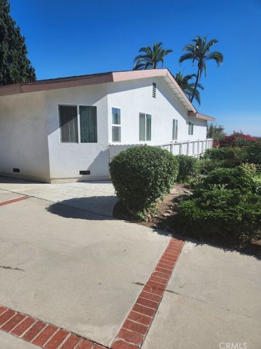 1324 Kroeger Ave, Fullerton CA exterior