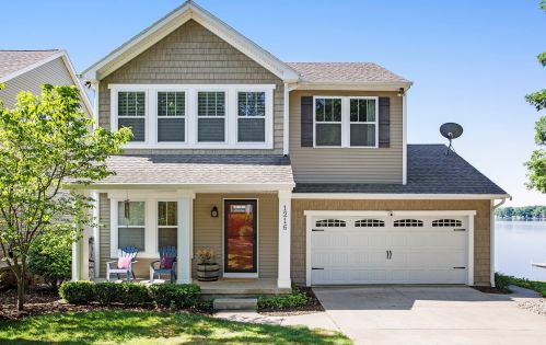 1216 Forest Dr, Kalamazoo, MI 49002-6316