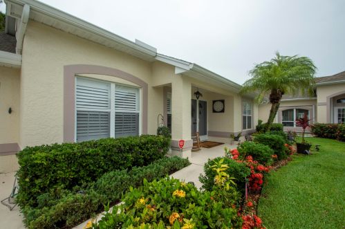 467 Casanova Cir, Fort Pierce, FL 34986-1713