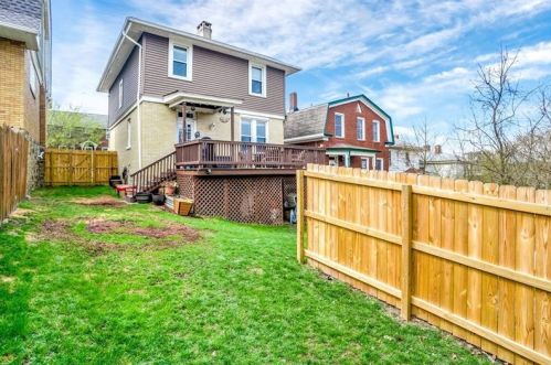 1670 Hillsdale Ave, Pittsburgh PA 15216-1870 exterior