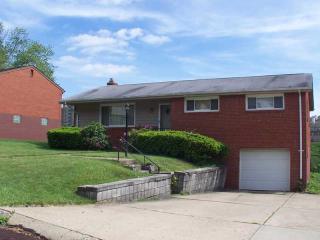 1251 Blue Jay Dr, Pittsburgh, PA 15243-1203
