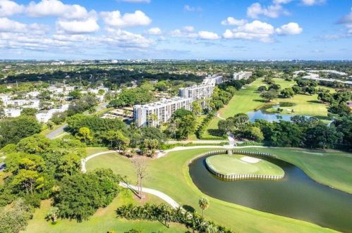 6662 Boca Del Mar Dr, Boca Raton FL  33433-5719 exterior