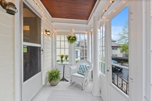 200 Chiswick Rd, Boston MA  02135-4609 exterior